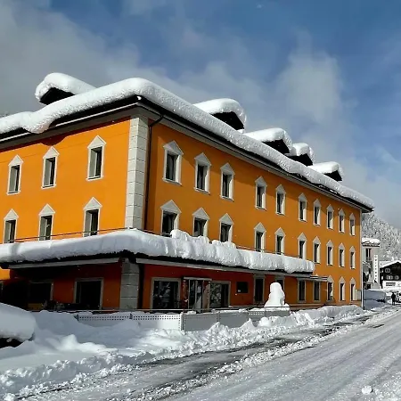 Отель Bier & Erlebnis Hotel Des Alpes